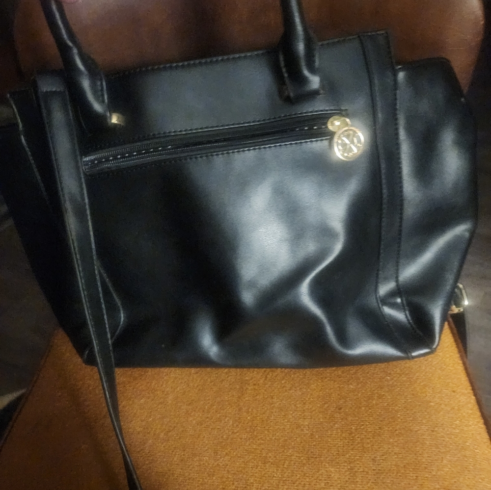 5 Purses - Picture 10 of 10